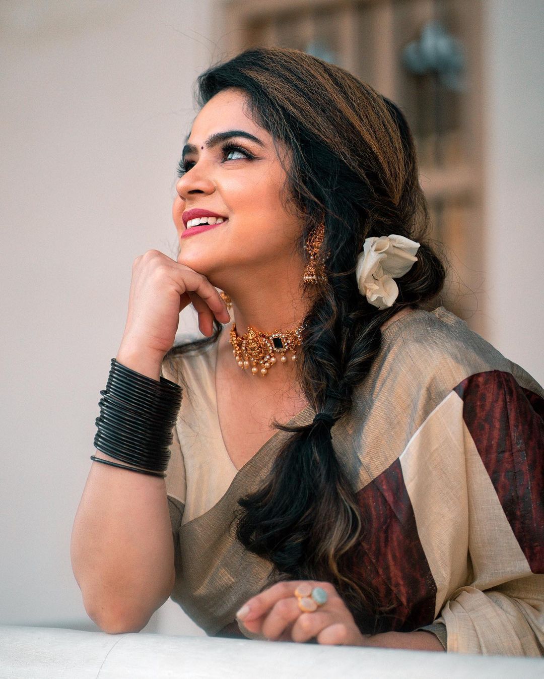 Anchor Coffe brown Triangle Saree